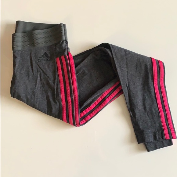 Adidas lot 2 tops and 2 bottoms. Size S. - Picture 3 of 5
